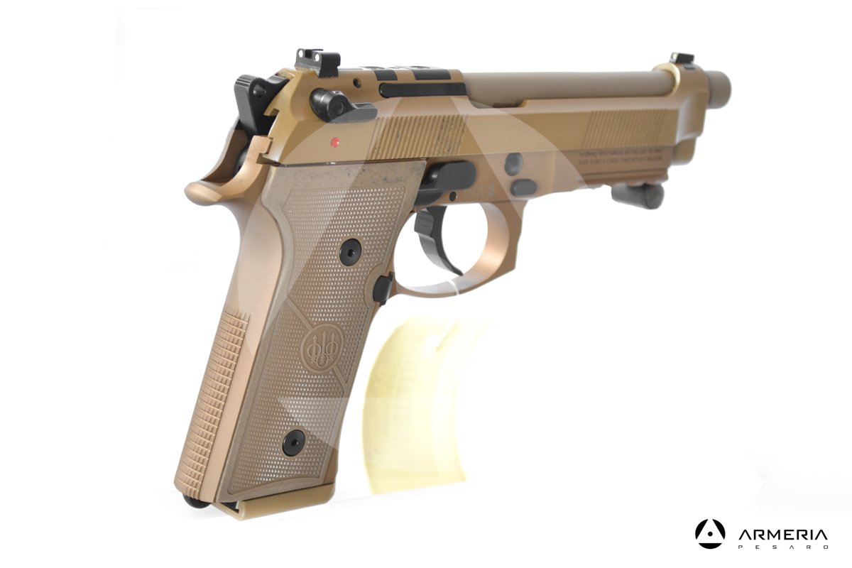 Pistola semiautomatica Beretta modello M9A4 calibro 9x19 canna 5 calcio Pistola semiautomatica Beretta modello M9A4 calibro 9x19 canna 5 calcio