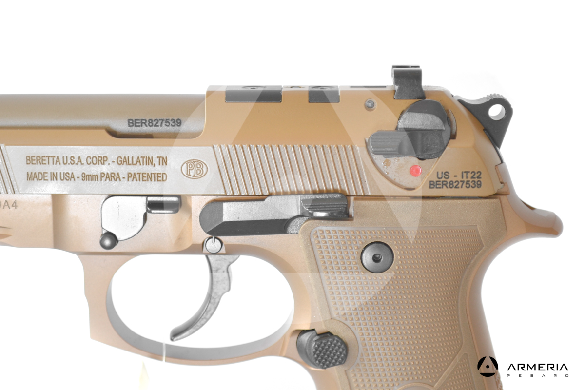 Pistola semiautomatica Beretta modello M9A4 calibro 9x19 canna 5 macro Pistola semiautomatica Beretta modello M9A4 calibro 9x19 canna 5 macro