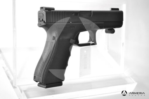 Pistola semiautomatica Glock modello 17 Gen 4 calibro 9x21 canna 4 con mirino calcio