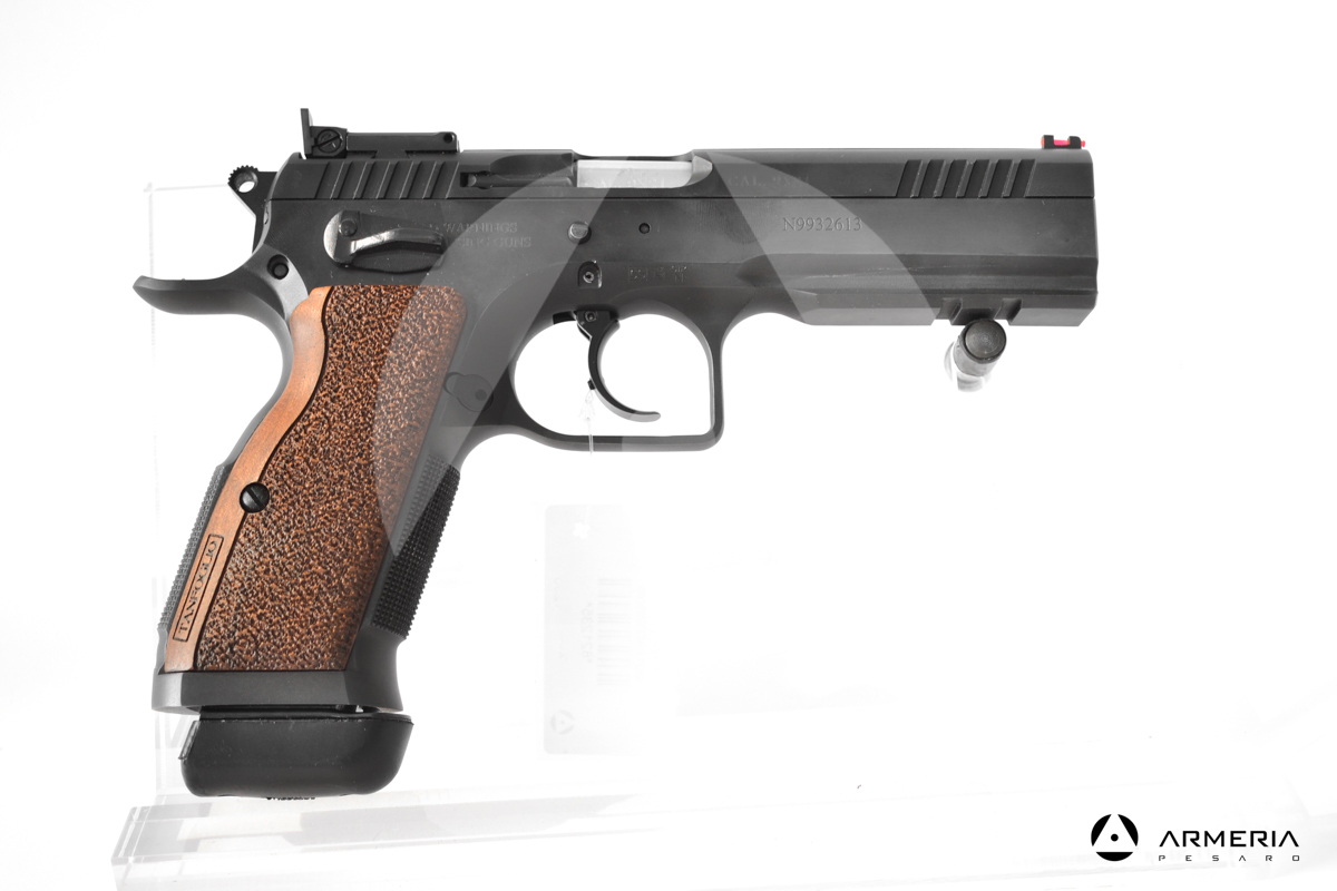 Pistola semiautomatica Tanfoglio modello Stock III calibro 9x21 Canna 5 lato Pistola semiautomatica Tanfoglio modello Stock III calibro 9x21 Canna 5 lato