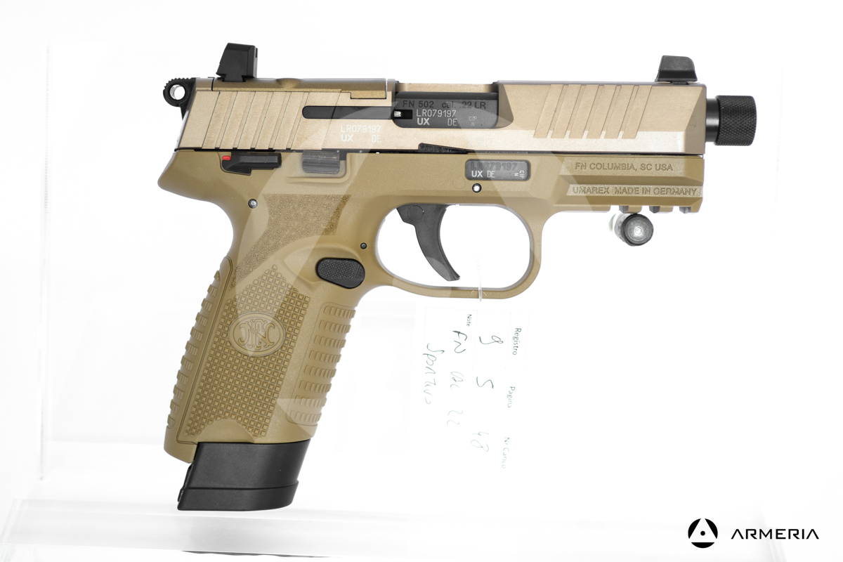 Pistola semiautomatica Browning modello FN 502 Desert calibro 22LR canna 4 lato Pistola semiautomatica Browning modello FN 502 Desert calibro 22LR canna 4 lato