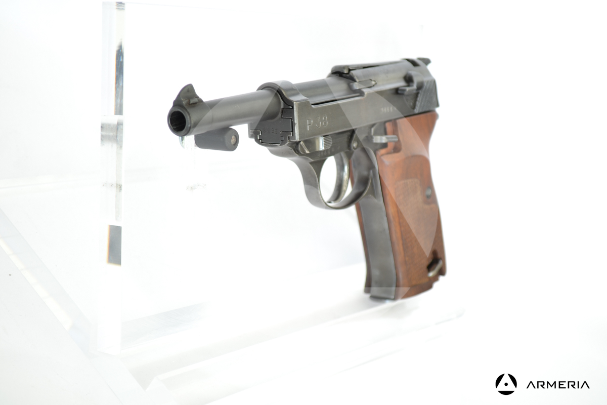 Pistola semiautomatica Walther modello P38 calibro 7.65 e 9x21 (doppia canna) mirino Pistola semiautomatica Walther modello P38 calibro 7.65 e 9x21 (doppia canna) mirino